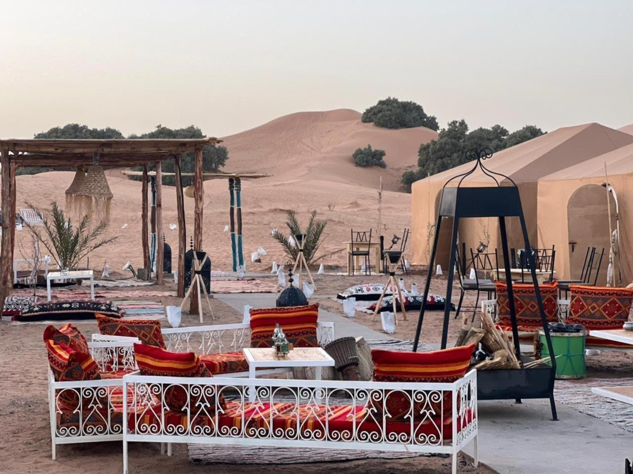 Riad Caravasar เมอร์ซูกา ภายนอก รูปภาพ